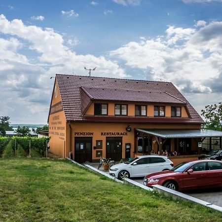 Penzion S Restauraci Na Furhaple Šakvice المظهر الخارجي الصورة