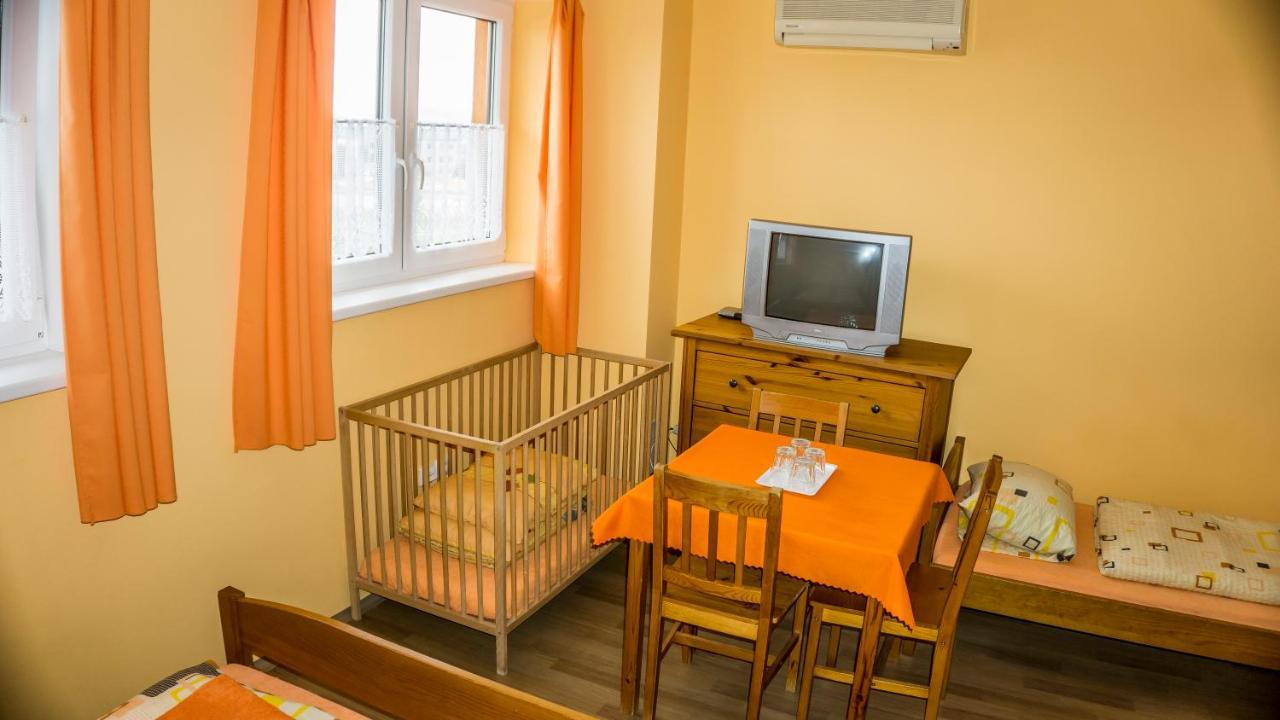 Penzion S Restauraci Na Furhaple Šakvice المظهر الخارجي الصورة